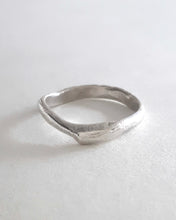 Load image into Gallery viewer, molten stacking ring - size 8
