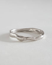 Load image into Gallery viewer, molten stacking ring - size 9
